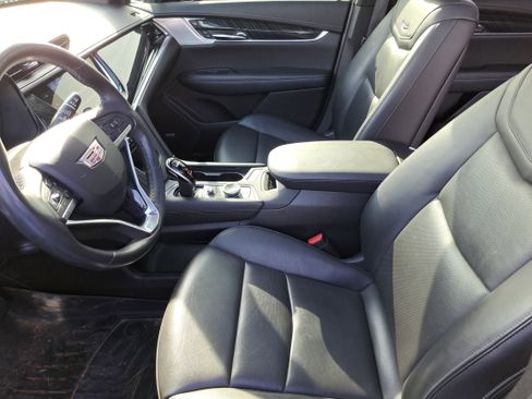 Used 2021 Cadillac XT6 Premium Luxury image 24