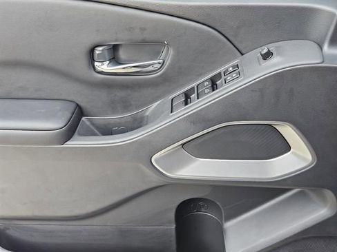 Used 2026 Nissan Frontier SV w/ Tow Package image 16