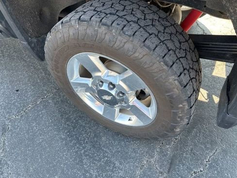 Used 2023 Chevrolet Silverado 2500 LT w/ Convenience Package image 19