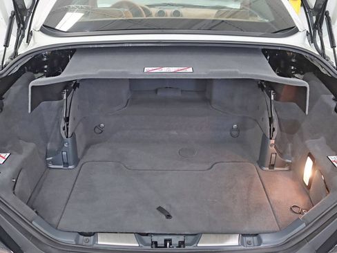 Used 2011 Ferrari California RWD image 36
