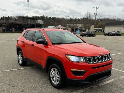 Used 2021 Jeep Compass Sport image 3