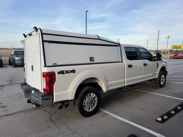 Used 2017 Ford F250 XL w/ Power Equipment Group AWD/4WD image 2