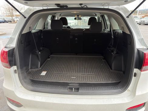 Used 2019 Kia Sorento LX image 21