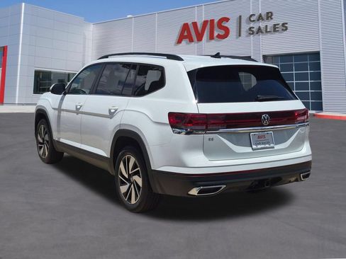 Used 2025 Volkswagen Atlas SE FWD image 9