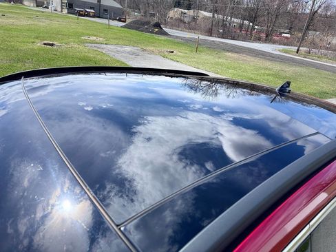 Used 2020 Ford Escape Titanium image 4