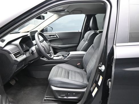 Used 2025 Mitsubishi Outlander SE AWD/4WD image 9