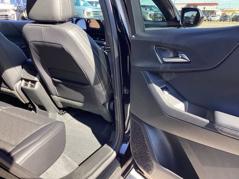 New 2026 Chevrolet Equinox LT w/ Convenience Package II image 31