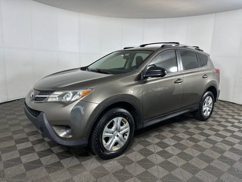 Used 2015 Toyota RAV4 LE image 7