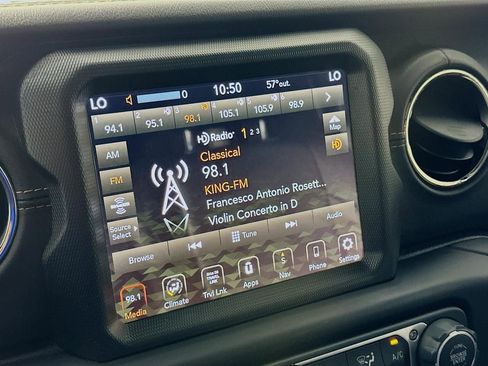 Used 2021 Jeep Wrangler Unlimited Sahara image 48