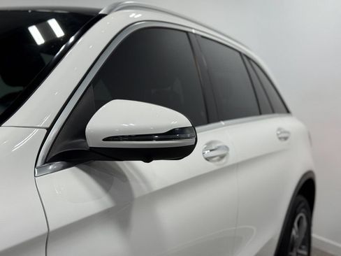 Used 2022 Mercedes-Benz GLC 300 4MATIC w/ Multimedia Package Lite image 6