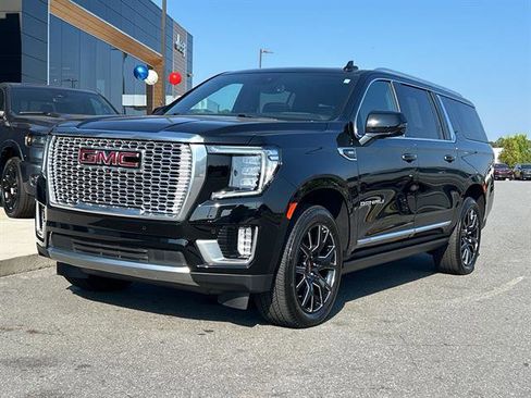 Used 2024 GMC Yukon XL Denali image 1