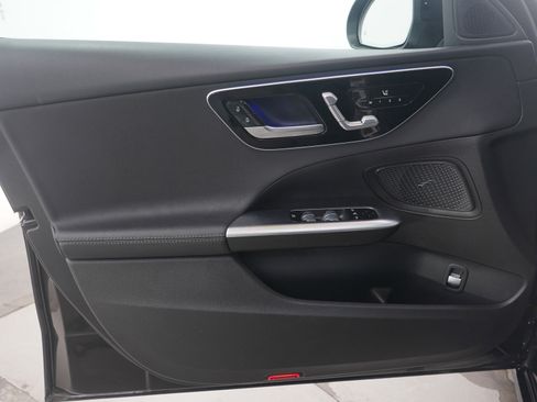 Used 2025 Mercedes-Benz C 300 4MATIC Sedan image 18
