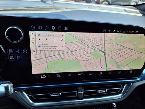 Used 2025 Chevrolet Equinox EV LT w/ Convenience Package FWD image 6