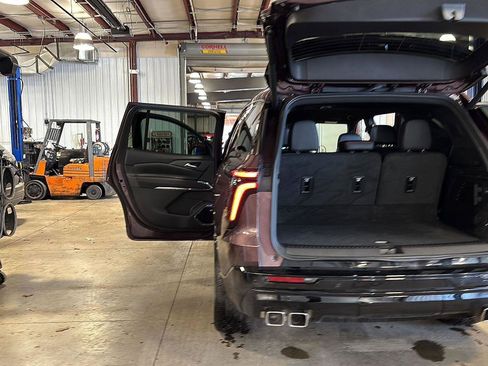 Used 2026 Chevrolet Traverse RS image 35