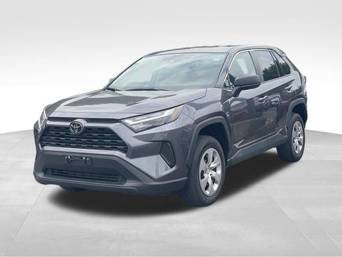 Used 2023 Toyota RAV4 LE AWD/4WD image 2