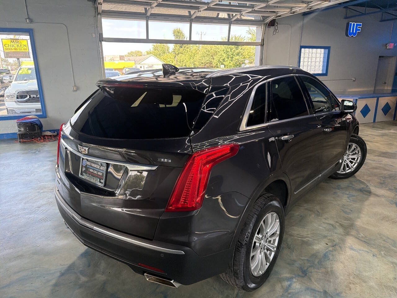 Used 2019 Cadillac XT5 Luxury AWD/4WD image 3