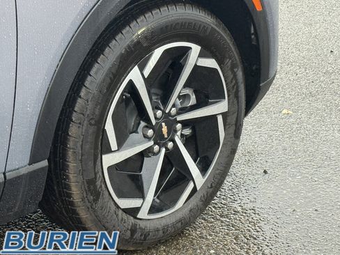 New 2026 Chevrolet Equinox EV LT image 27