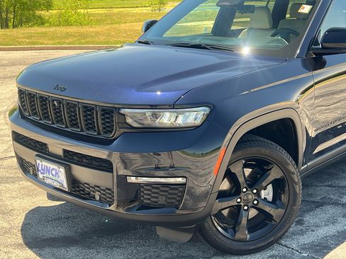 Used 2024 Jeep Grand Cherokee L Limited w/ Luxury Tech Group II AWD/4WD image 8