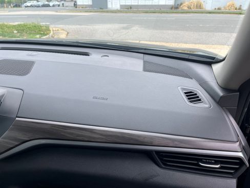 Used 2025 Nissan Altima 2.5 SV FWD image 35