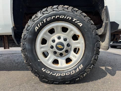 Used 2018 Chevrolet Silverado 2500 LT AWD/4WD image 13