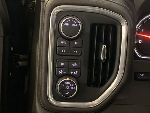 Used 2022 Chevrolet Silverado 2500 LTZ w/ LTZ Premium Package image 42