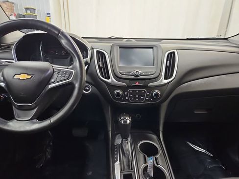 Used 2018 Chevrolet Equinox LT FWD image 30