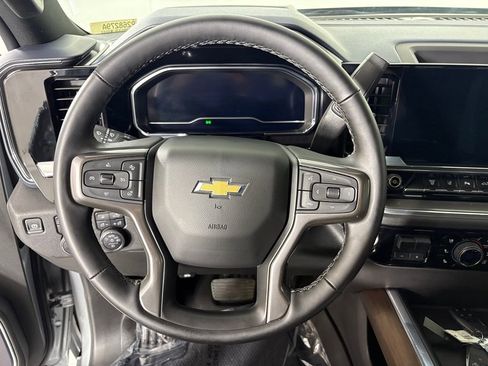 Used 2025 Chevrolet Silverado 2500 High Country w/ Technology Package AWD/4WD image 28
