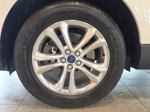 Used 2017 Ford Edge SEL w/ Equipment Group 201A AWD/4WD image 13