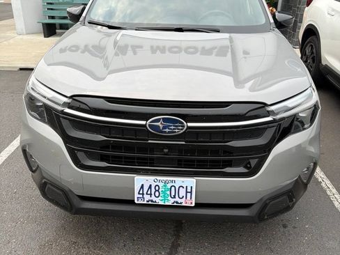 Used 2025 Subaru Forester Touring AWD/4WD image 19