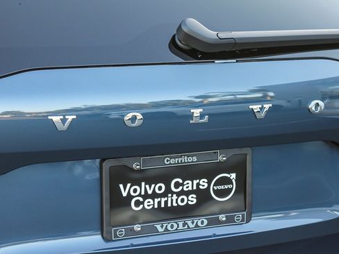 New 2026 Volvo XC60 B5 Core image 10