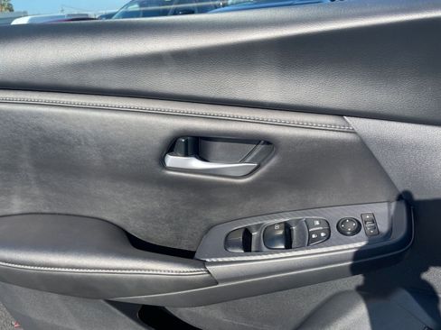 Used 2025 Nissan Sentra SV image 20