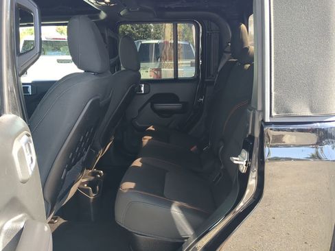 Used 2021 Jeep Gladiator Mojave image 14