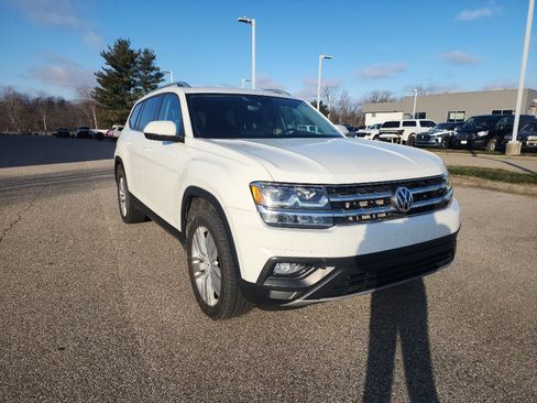 Used 2019 Volkswagen Atlas SE w/ Towing Package image 9