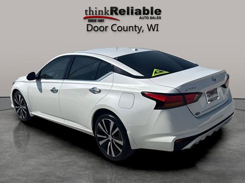 Used 2022 Nissan Altima 2.5 Platinum AWD/4WD image 3