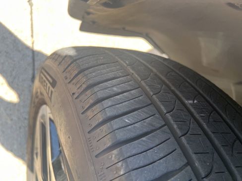 Used 2025 Rivian R1S Adventure image 9