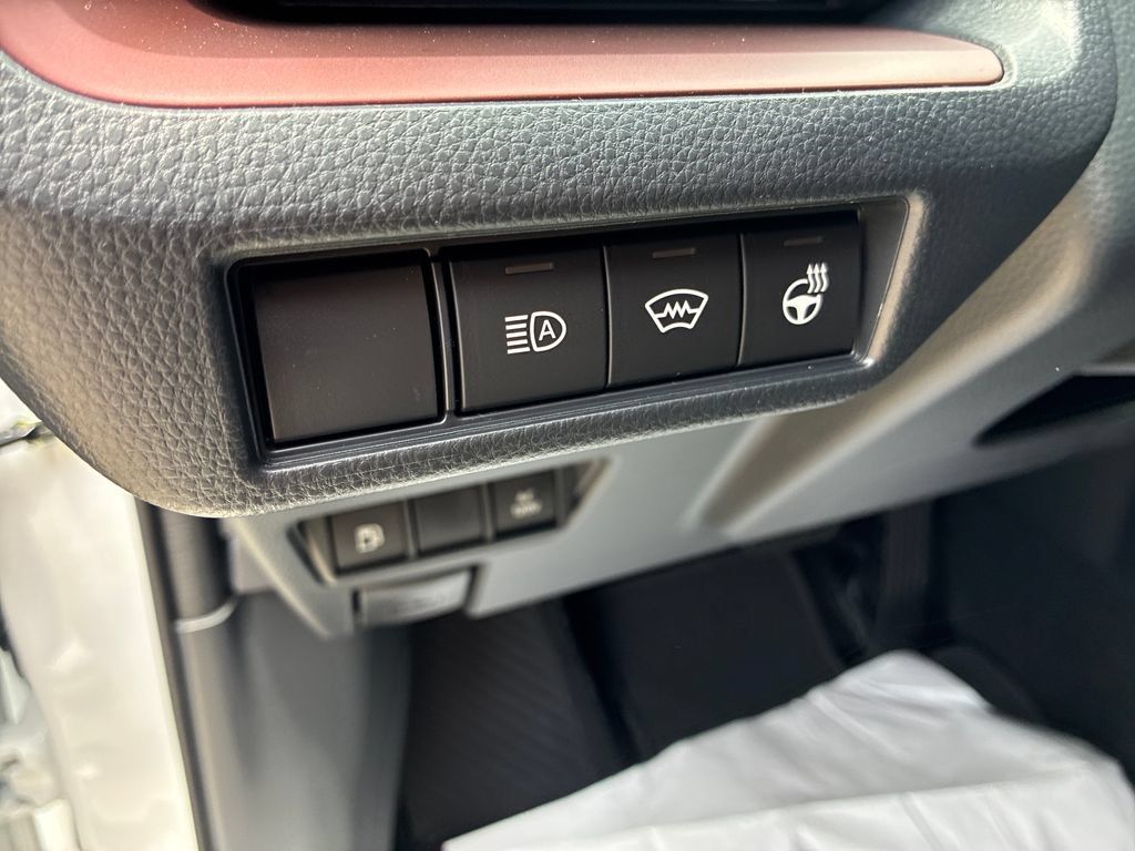 New 2026 Toyota Prius Plug-In Hybrid FWD image 31