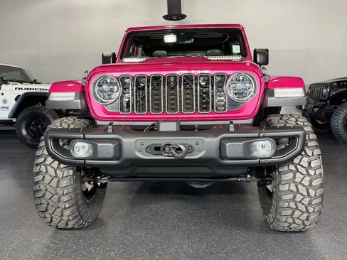 Used 2024 Jeep Gladiator Rubicon image 3