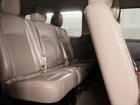 Used 2017 Nissan NV 3500 SL image 28