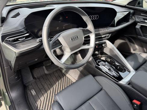 Used 2025 Audi Q5 Premium w/ Premium Plus AWD/4WD image 13