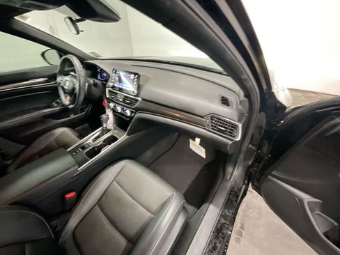 Used 2022 Honda Accord Sport image 26