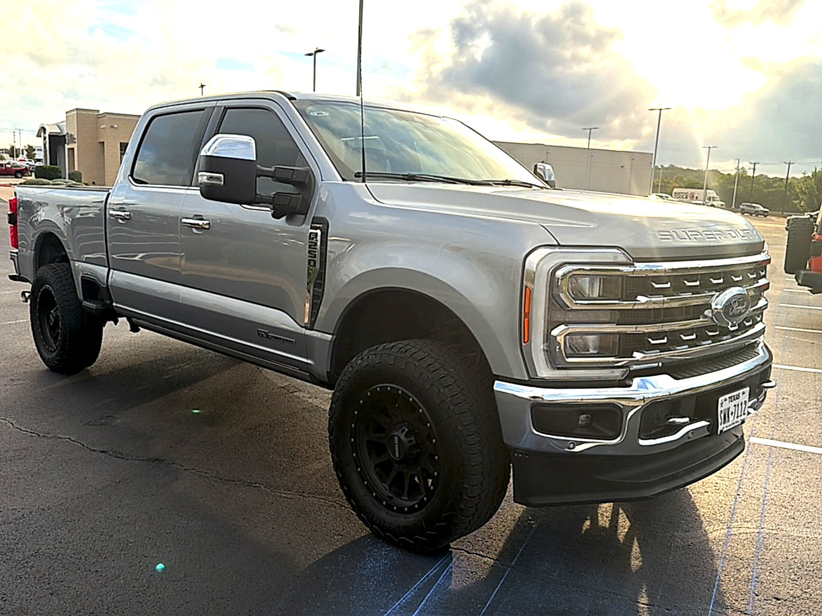 Used 2023 Ford F250 Lariat w/ Lariat Ultimate Package AWD/4WD image 3
