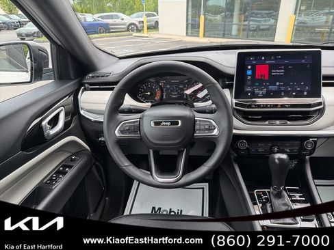 Used 2023 Jeep Compass Limited w/ Elite Group AWD/4WD image 23