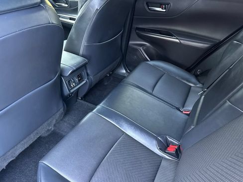 Certified 2021 Toyota Venza XLE w/ Softex Package AWD/4WD image 11