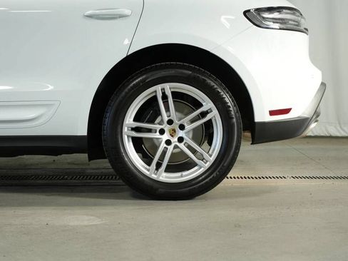 Certified 2026 Porsche Macan AWD/4WD image 43