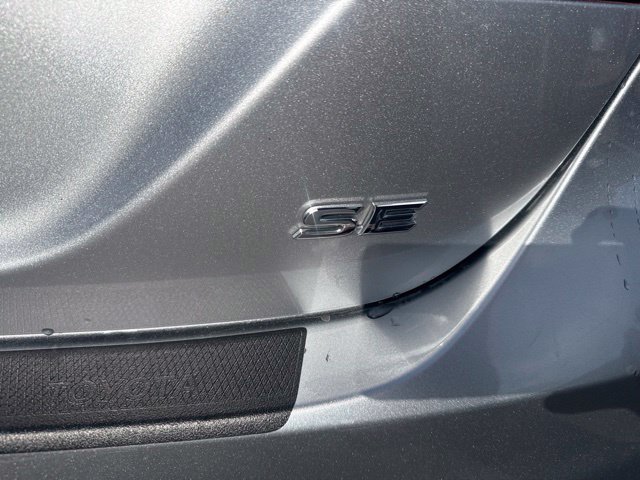 Used 2024 Toyota Camry SE w/ Cold Weather Package FWD image 9