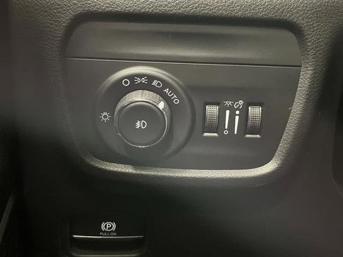 New 2026 Jeep Grand Cherokee L Limited image 25