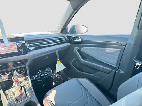 New 2026 Volkswagen Jetta GLI Autobahn FWD image 18