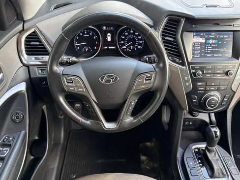 Used 2017 Hyundai Santa Fe Sport FWD image 11