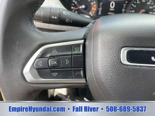 Used 2024 Jeep Compass Latitude AWD/4WD image 30