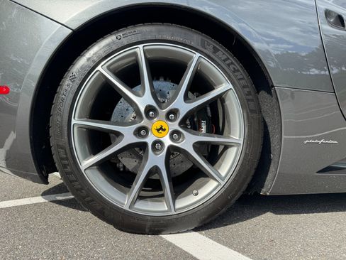 Used 2011 Ferrari California RWD image 67